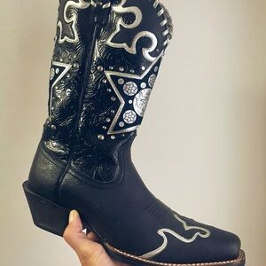 Vintage Ariat Black and Silver Western Women’s Cowboy Boots - Unworn